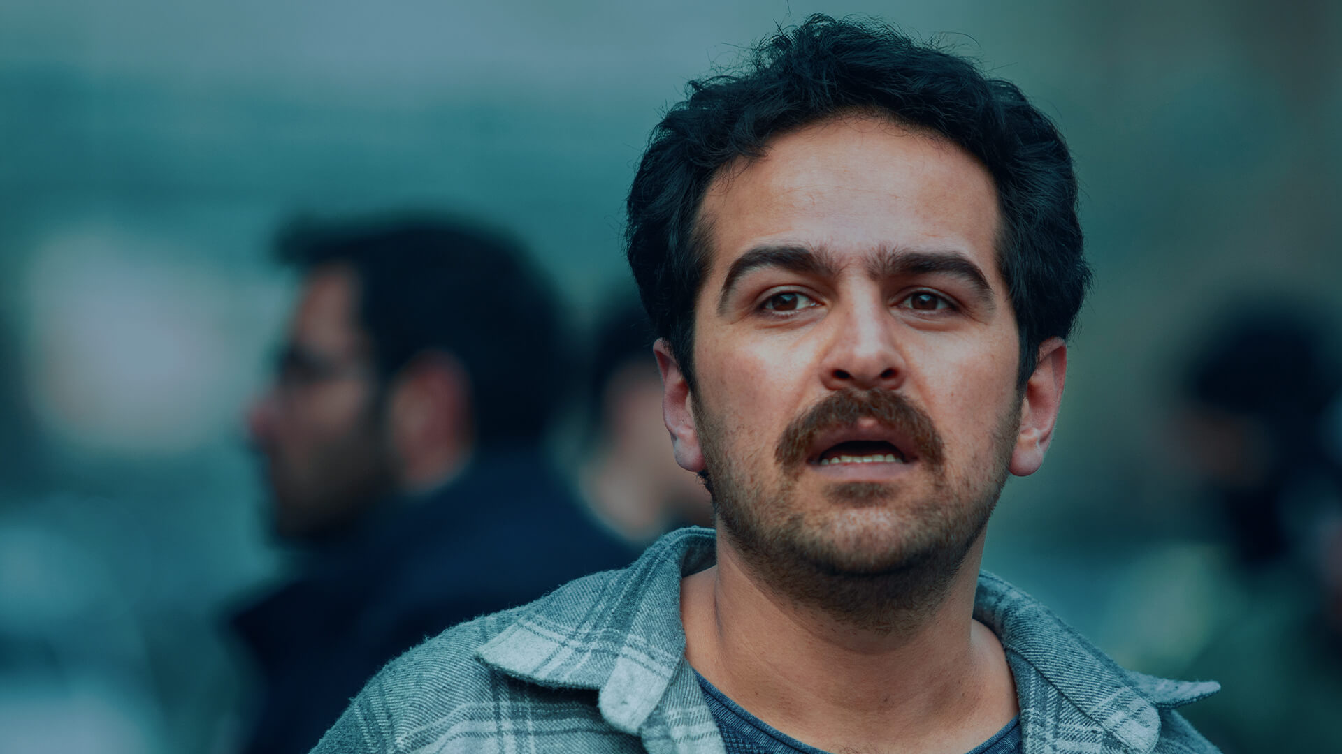 شوهر آبان کیست؟ آیا راضی به جدایی از او میشود؟/عکس_بام وطن 10 میر سعید مولویان