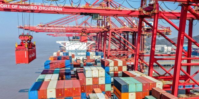 افزایش ۱۸ درصدی صادرات کالاهای غیرنفتی از کشور/ چین، مقصد نخست صادرات