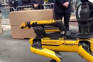 اولین ربات پلیس جهان در چین عملیاتی شد/ ویدئو_بام وطن 5 اولین ربات پلیس جهان در چین عملیاتی شد/ ویدئو