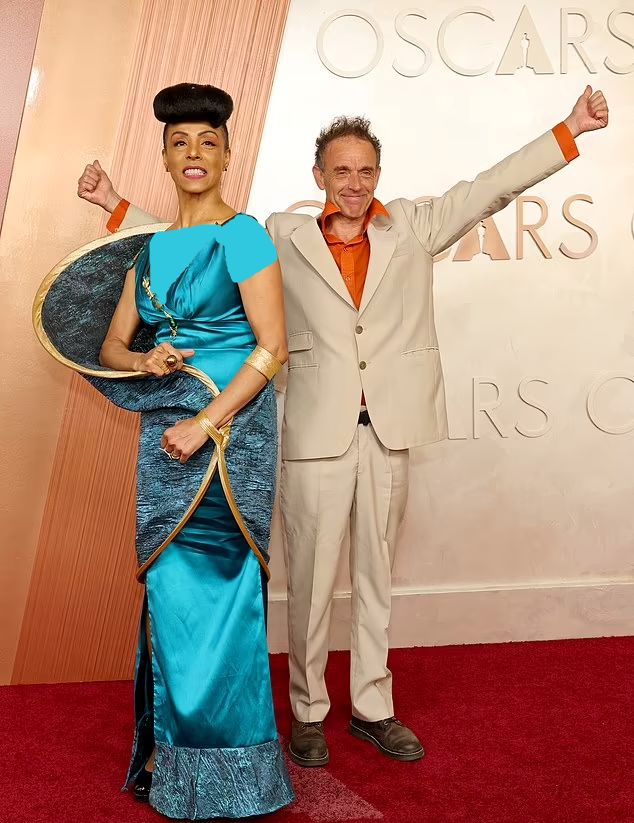 بدترین استایل های اسکار ۲۰۲۵؛ آریانا گرانده با پیراهن پفی در صدر لیست قرار گرفت/ تصاویر_بام وطن 30 1741025130 886 بدترین استایل های اسکار ۲۰۲۵؛ آریانا گرانده با پیراهن پفی