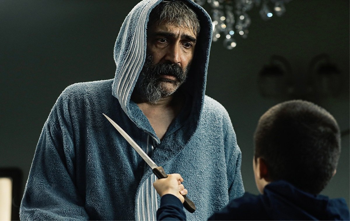 معارفه داستان ۱۳ سریال محبوب ۱۴۰۳ / از بازی خون تا عشقهای بیفرجام/عکس_بام وطن 31 dariush-tv-series-3