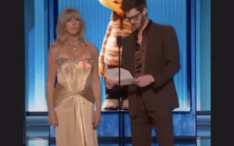 از اصغرفرهادی تا نیکی کریمی ، پریناز ایزدیار و …خوشحالی سینماگران ایرانی از جایزه اسکار_بام وطن 33 FE6968BD 3954 4F4E 8AAD 7DFD557FA429