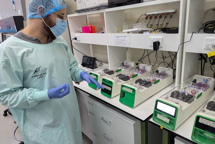 رونمایی از اولین رایانه زیستی جهان_بام وطن 3 63380256