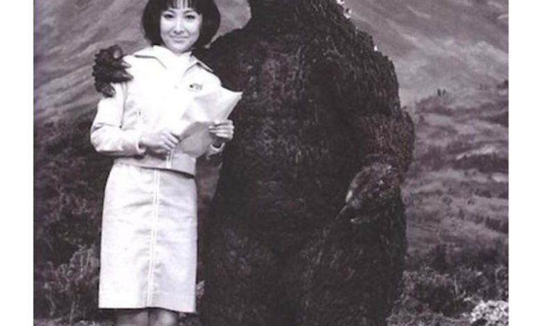 عکس یادگاری گودزیلا و کوبایاشی!_بام وطن 1 2113752_497 (1)