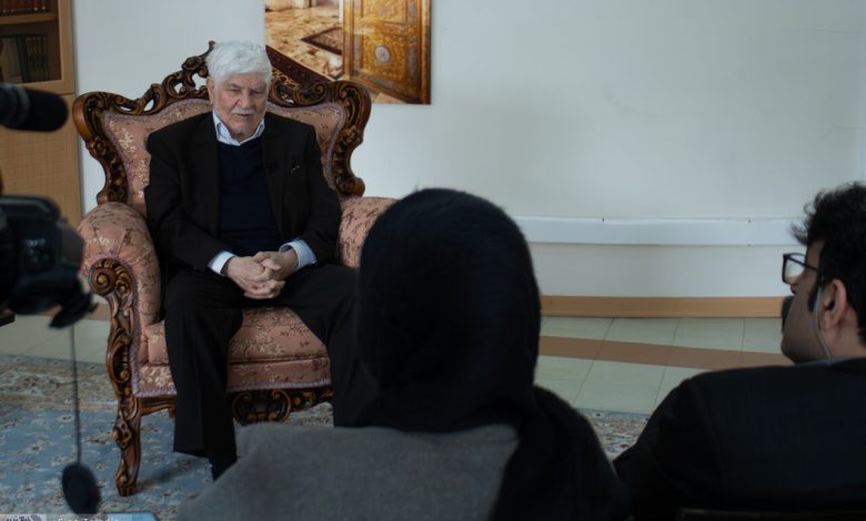 امام(ره) سریال «اوشین» را دوست داشتند/ شش تکه از سریال «امام علی» حذف شد/ حقیقت «اوشین» چیزی نبوده است که ما نشان دادیم، حذفیات بسیاری داشت_بام وطن 5 امام(ره) سریال «اوشین» را دوست داشتند/ شش قسمت از سریال «امام علی» حذف شد/ واقعیت «اوشین» چیزی نبود که ما نشان دادیم، حذفیات زیادی داشت