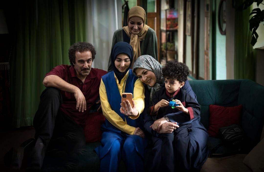 ساخت «پایتخت ۸» در یک یا دو سال آینده_بام وطن 4 ساخت «پایتخت ۸» در یک یا دو سال آینده / «پایتخت» با دلار ۵۰ تومانی برآورد شد اما با دلار ۱۰۰ تومانی روی آنتن رفت؛ دفاع مدیر پروژه از هزینهها