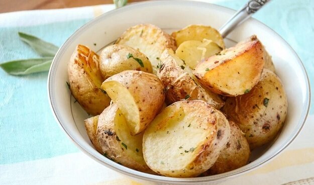 این ۷ ماده غذایی را هیچ زمان دو بار گرم نکنید_بام وطن 15 غذا