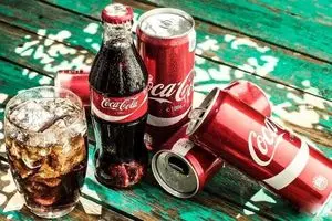 چه افرادی نباید نوشابه بخورند؟_بام وطن 1 چه کسانی نباید نوشابه بخورند؟